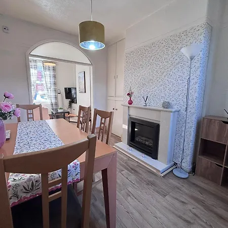 Cosy Nest - Your Doorstep To Yorks Historical Attractions *